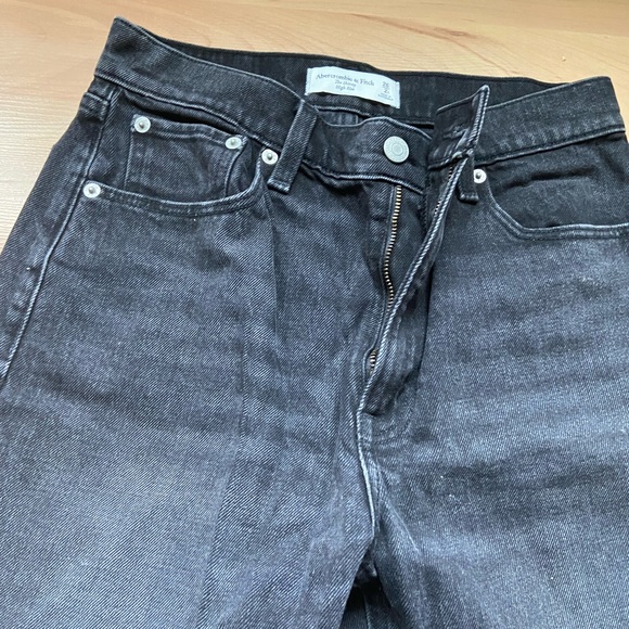 Abercrombie and Fitch Black Straight Denim Jeans - Picture 3 of 8